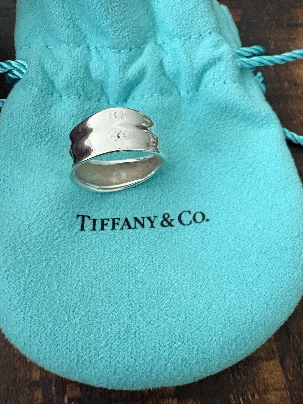 Tiffany & Co. Sterling Silver Sculpted Twist Band in Tiffany Blue and Silver - Picture 4 of 7